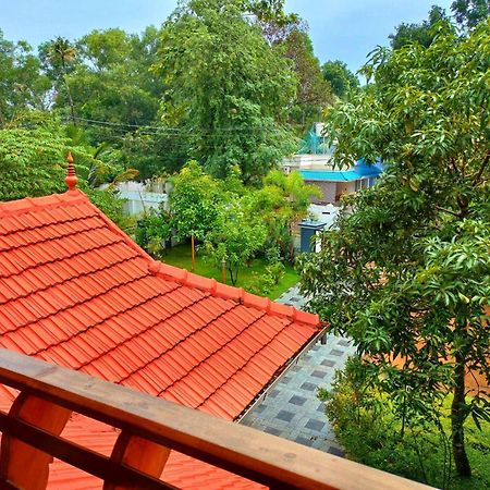Telma Beach Homestay Марарикулам Экстерьер фото
