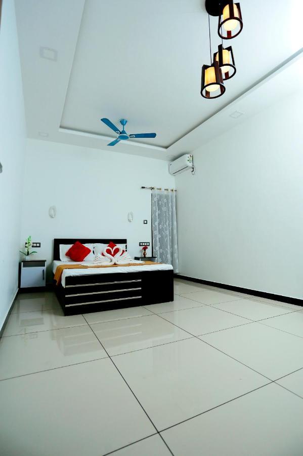 Telma Beach Homestay Марарикулам Экстерьер фото