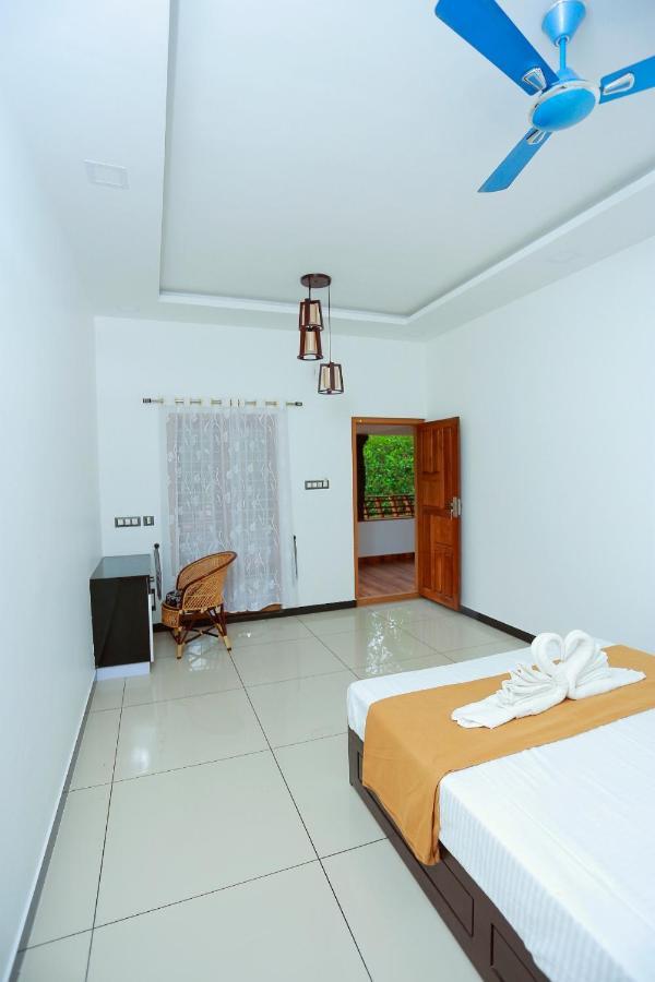 Telma Beach Homestay Марарикулам Экстерьер фото